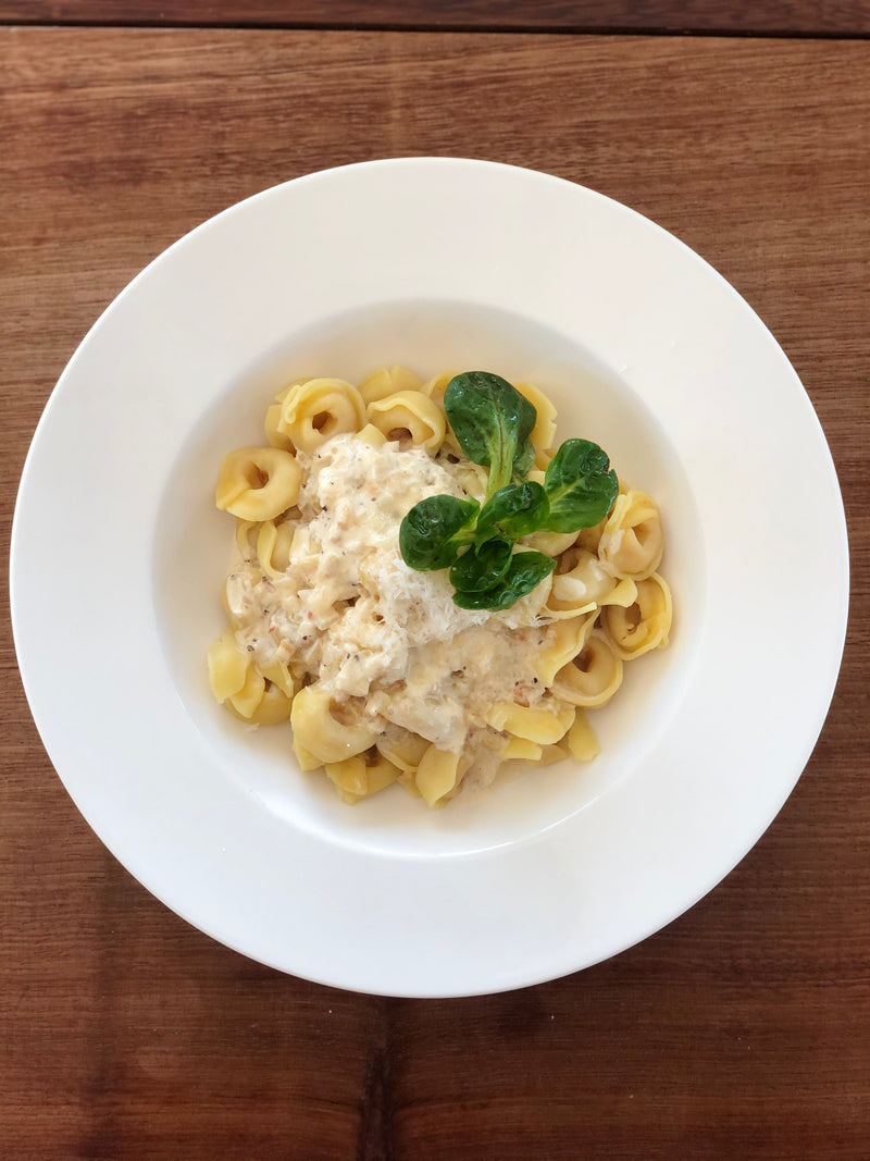 TORTELLINI MIT SAHNESOßE
